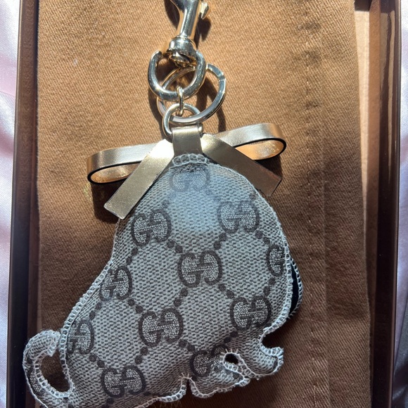 Gucci Dog Key Charm - Picture 5 of 6